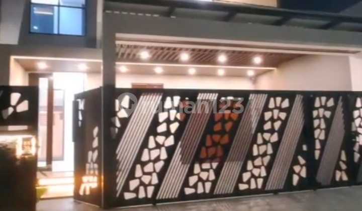 FOR SALE MEDIUM HOUSE 1