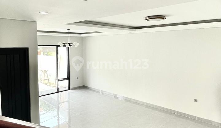 Dijual Rumah di Griya Loka BSD, Brand New 2 Lantai  2