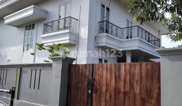 FOR SALE - Hook House in Pondok Jagung, North Serpong, South Tangerang
