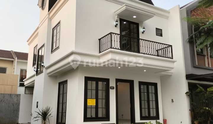 For Sale House In Graha Raya