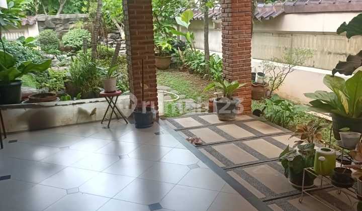 Dijual - Rumah Hook di Lebak Bulus Jakarta Selatan