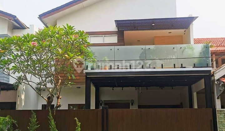 DIJUAL - Rumah Industrial Tropis Kolam Renang Di Sektor 9 Bintaro Jaya, Tangerang Selatan