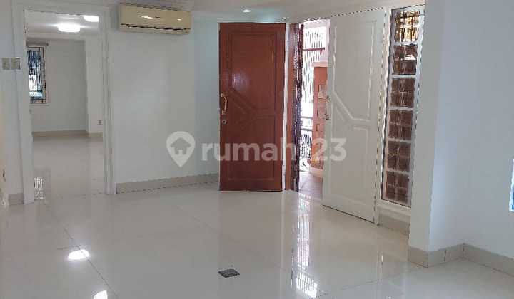 Jual Cepat Rumah Hoek Tanjung Duren Jakbar 