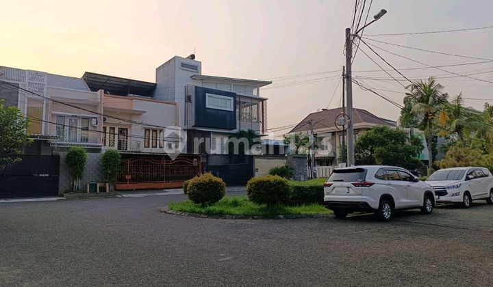 Jual Cepat Murah Rumah Huuk Mewah Cantik Sejuk Hadap Timur Utara Furnished Siap Huni Citra Garden 2 Jakbar  1