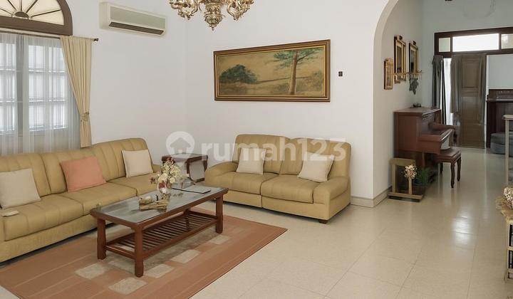 Quick Sale House in Pengadegan, Suitable for Business, Pancoran, South Jakarta, Behind Sampoerna Academy. Quick Sale House in Pengadegan, Suitable for Business, Pancoran, South Jakarta, Behind Sampoerna Academy.