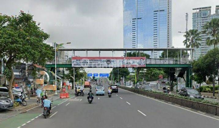 Gedung Kantor 8 Lantai di Sudirman Dijual Brand New 2