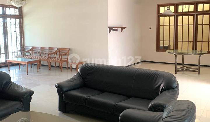 Rumah Siap Huni Disewakan Darmo Harapan Utara Vii Semi Furnish 13