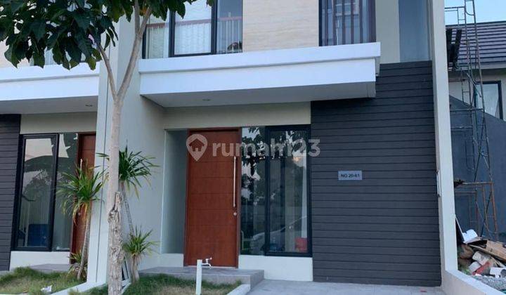 Rumah Full Furnish Langsung Northwest Lake Citraland Surabaya  1