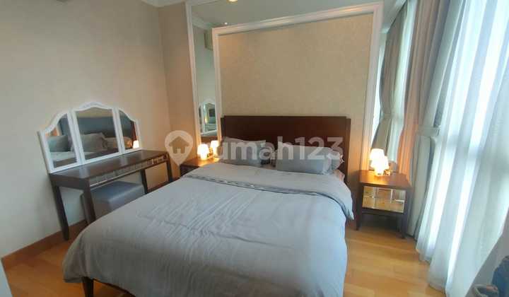 Residence 8 Senopati Middle Floor Furnished Swimming Pool View Residence 8 Senopati Middle Floor Furnished Swimming Pool View