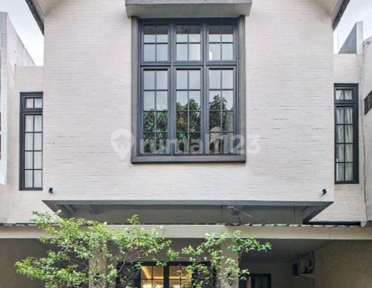 Rumah Mewah 3 Lantai Furnished Puri Taman Asri Sidoarjo 2