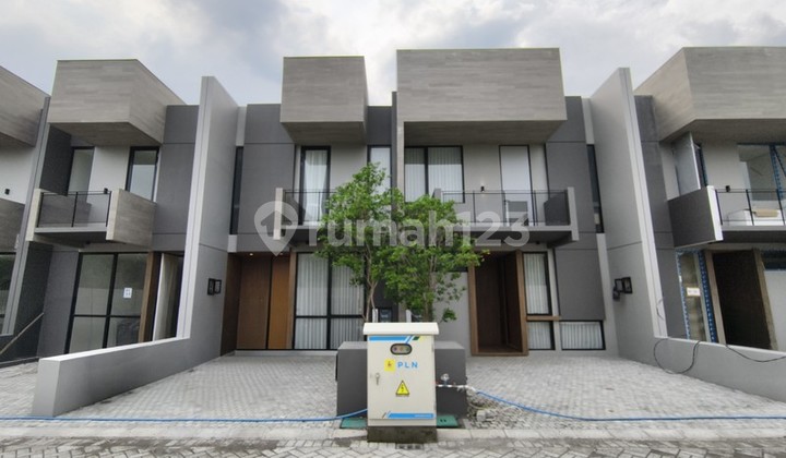 Rumah Siap Huni Hanya 500 Meter Dari Raya Merr Rungkut