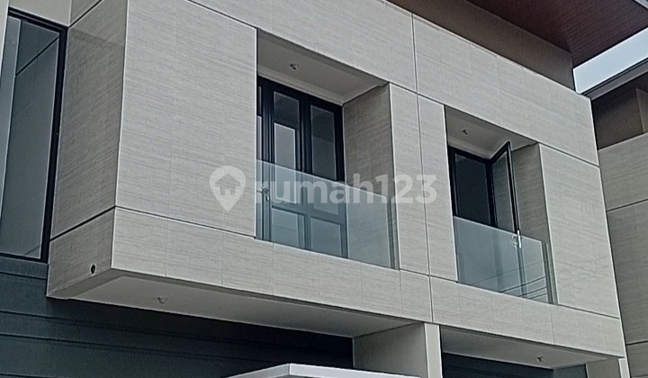 Rumah Baru Gress 2 Lantai SHM di Rungkut Siap Huni Rumah Baru Gress 2 Lantai SHM di Rungkut Siap Huni