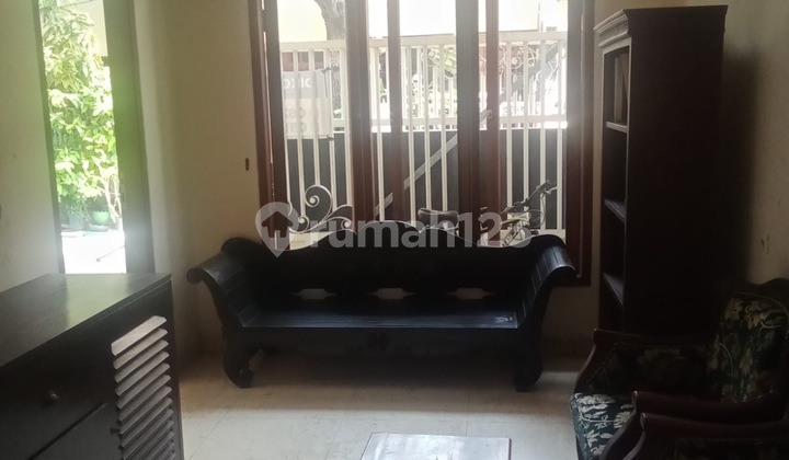 rumah di sewakan babatan wiyung lembah harapan