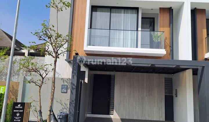 Rumah Citraland Surabaya 2,5lt Gaya Kontenporer Multi Fungsional 1