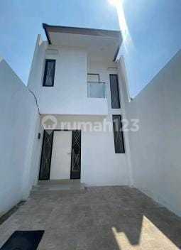 Rumah 2 Lantai Delta sari Indah Siap Huni