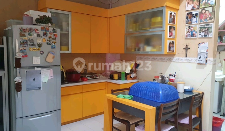 Rumah Taman Puspa Raya Citraland 1,5 Lantai Dekat Pasar Modern