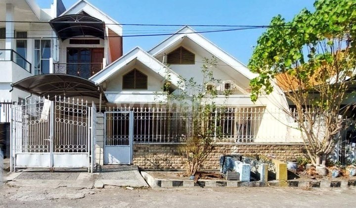 Dharmahusada Indah Strategic House, 2.5 Car Road Row 1