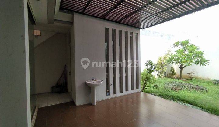 Rumah Royal Park Semi Furnish Strategis, Mewah, Ada Taman 2