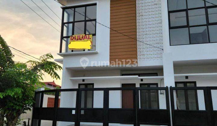 Rumah Hook Baru Gress Darmo Harapan Indah, Row 2,5 Mobil 1