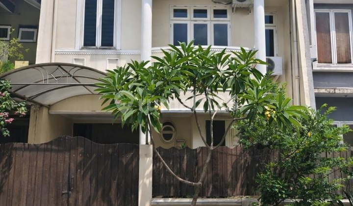 Rumah Graha Indah Gayung Kebonsari Strategis One Gate System