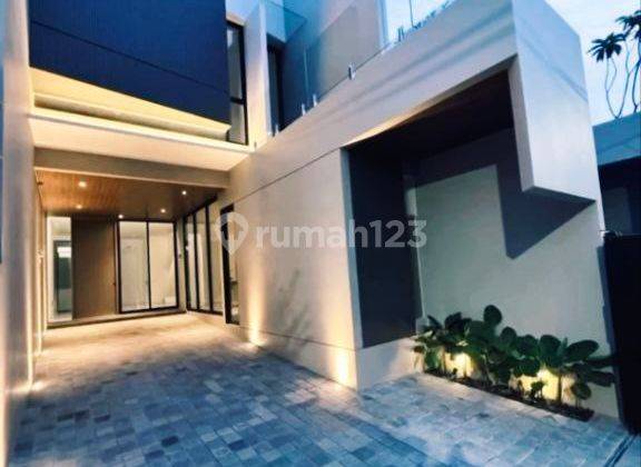 Rumah Manyar Tirtoasri New, Modern Minimalis Strategis 1