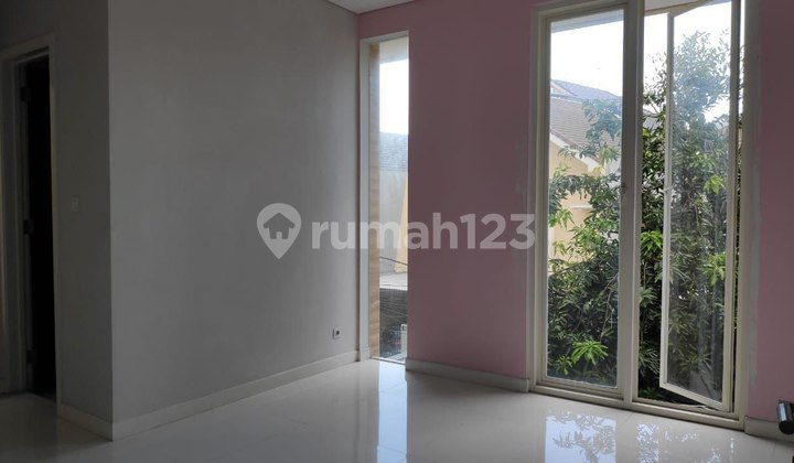 Graha Santoso House New Luxury 2 Car Carport 2