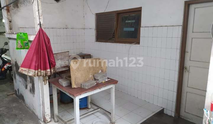 Dijual Rumah Lokasi Tengah Kota di Jl. Erlangga Barat Semarang 2