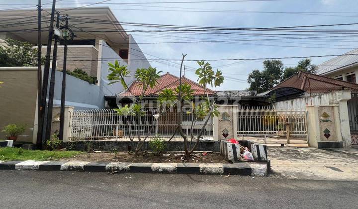 For Sale House Central City Location Jl. Seteran Dalam Semarang 1