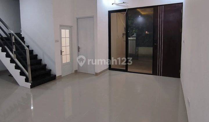 Rumah Baru 2 Lt di Simpang Darmo Permai Selatan Sdps, Surabaya 2