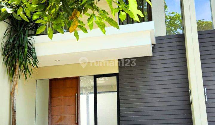 Jual Rugi Rumah Northwest Lake 2 Lantai Citraland Utara 1