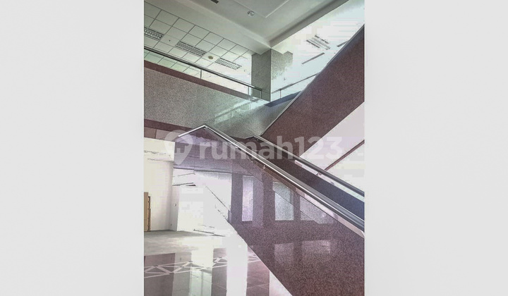 Plaza 89 101 M2 Coldwell Banker Plaza 89 101 M2 Coldwell Banker