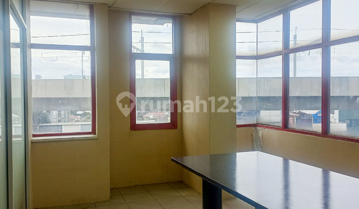 Graha Satria 90 M2 dan Ukuran Lainnya Coldwell Banker