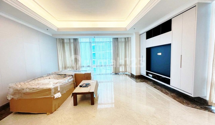 Apartment Four Seasons Residence 3 Bedroom Tower Spring Low Floor Coldwell Banker