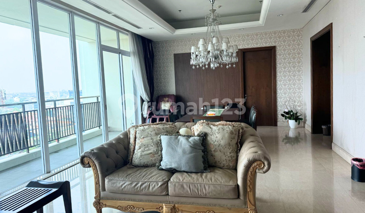 Pakubuwoo Signature Low Floor Coldwell Banker