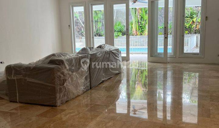 Disewakan Rumah Minimalis Dengan Kolam Renang Coldwell Banker 1