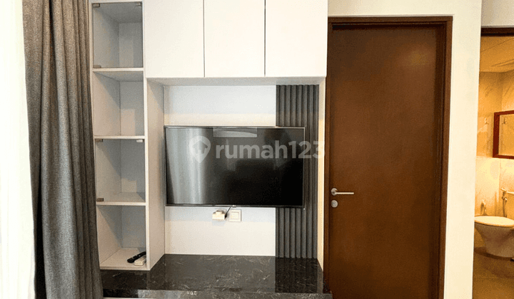 CIputra World 2 The Newton High Floor Coldwell Banker 2