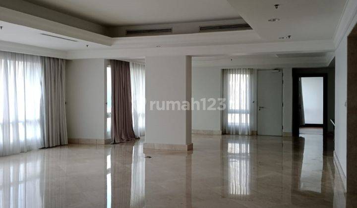 Apartemen SCBD Suites Middle Floor Coldwell Banker 1