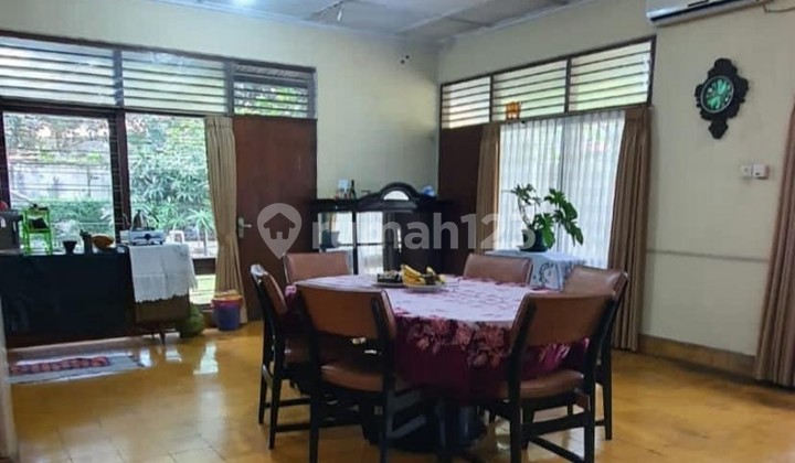 Rumah Area Menteng 6 Kamar Coldwell Banker