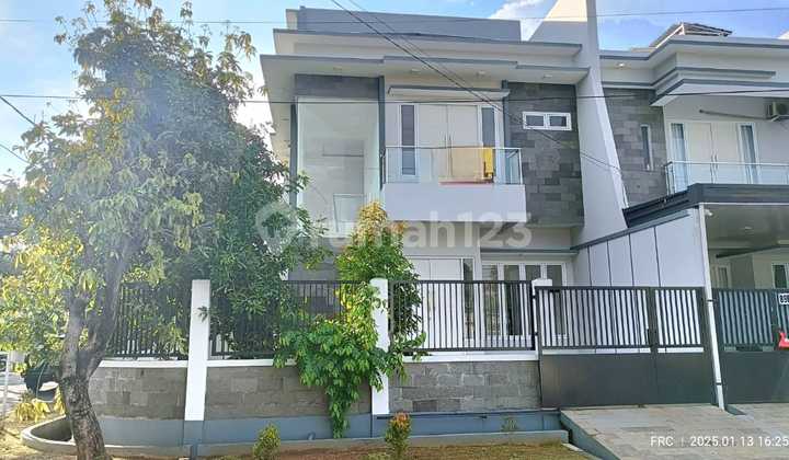 Rumah Baru Hook Bangunan 2.5 Lantai Termurah di Pulo Mas Jakarta Timur 2