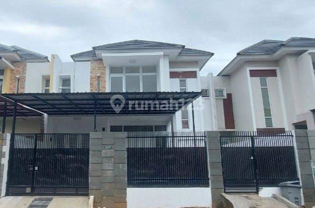 Rumah 2 lantai fasilitas kolam renang anak di Regina metland cakung jakarta timur 1