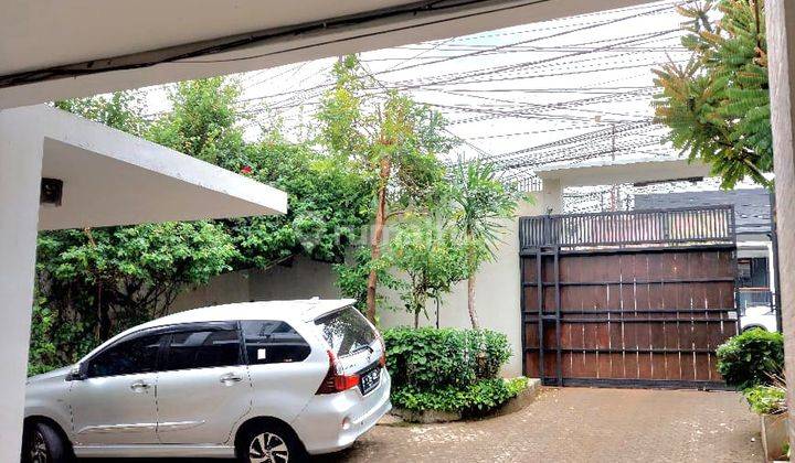 Dijual Rumah 2 Lantai Cocok Untuk Usaha di Kebayoran Baru 2