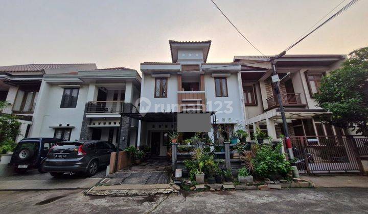 Rumah Depan Taman Dalam Cluster di Buaran Jakarta Timur 2