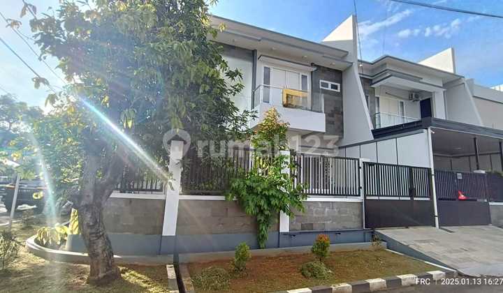 Rumah Baru Hook Bangunan 2.5 Lantai Termurah di Pulo Mas Jakarta Timur