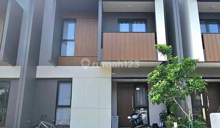 Rumah 2 Lantai Minimalis Siap Huni Di Cluster Regia.summarecon Crown Gading Bekasi 1
