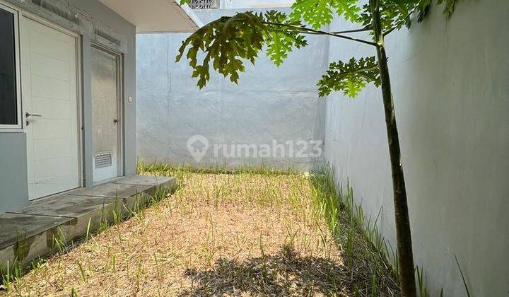 Rumah 2 Lantai Siap Huni Di Cluster Vasana Harapan Indah Bekasi 2