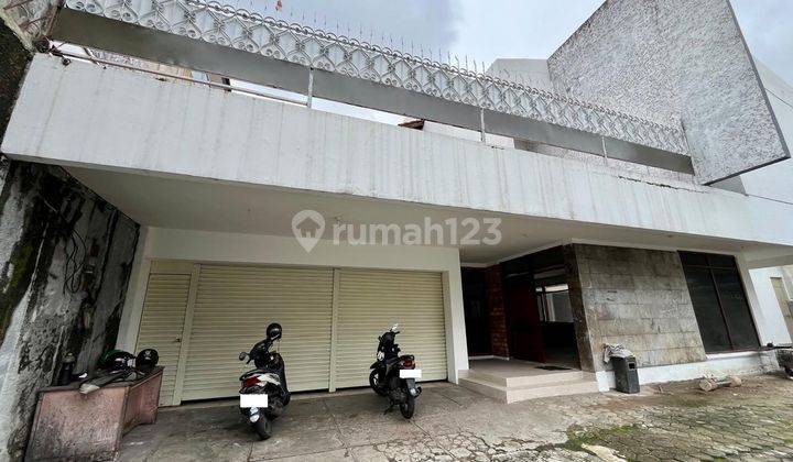 Di Jual Rumah Mewah Lokasi Strategis Pinggir Jalan Utama 2