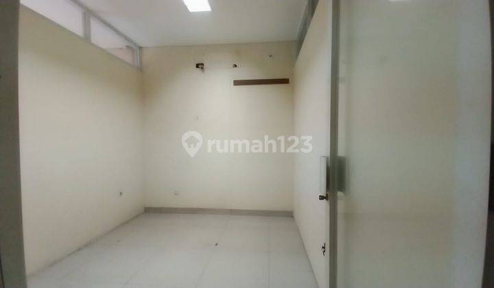 RUKO LUAS STRATEGIS 3 LANTAI TENGAH KOTA SIAP PAKAI DI SAYAP NARIPAN BANDUNG 2