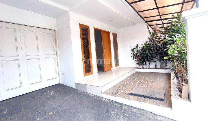 Rumah Bagus 2 Lantai Minimalis Modern Semi Furnished Siap Huni di Kembar Bandung 1