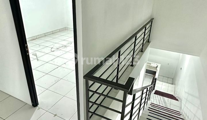 RUKO STRATEGIS 2 LANTAI COCOK UNTUK SEGALA USAHA LOKASI RAMAI SIAP PAKAI DI MAINROAD LEUWIPANJANG BANDUNG 2