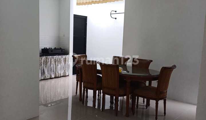 RUMAH BAGUS SEMI FURNISHED NYAMAN SIAP HUNI DI MAINROAD GEGERKALONG BANDUNG 2